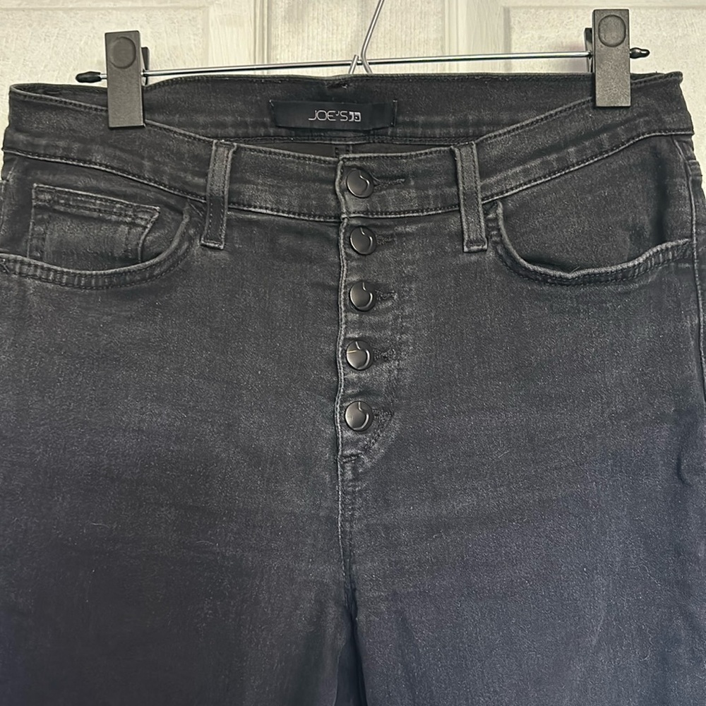Joe’s Black Highrise Cropped Jeans